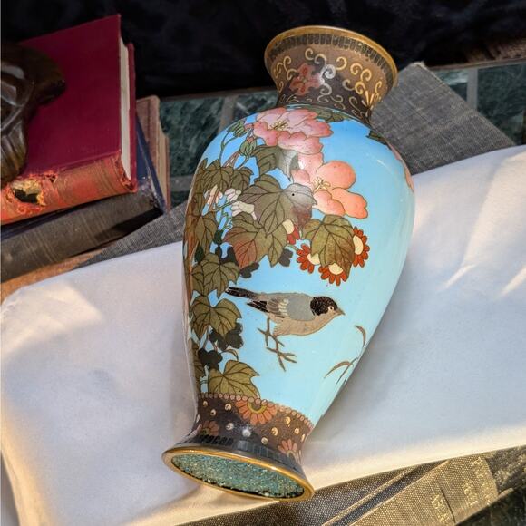 Antique 8.5" Meiji Period Japanese Cloisonné Enamel Floral Vase, Circa 1868-1912 - Picture 2 of 8